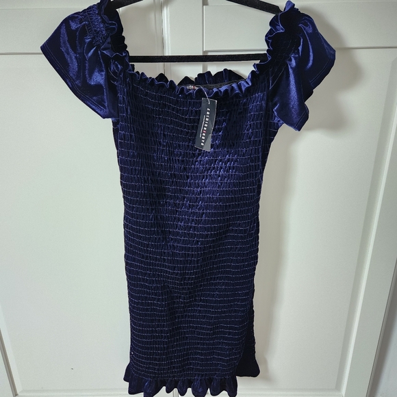 NWT FASHION NOVA DRESS - Picture 2 of 6
